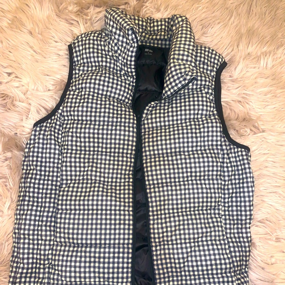 Uniqlo Puffy Vest